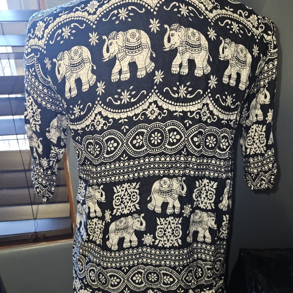 Eaethbound Trading Co. Womans Elephant Print Blouse Size S - Picture 5 of 12